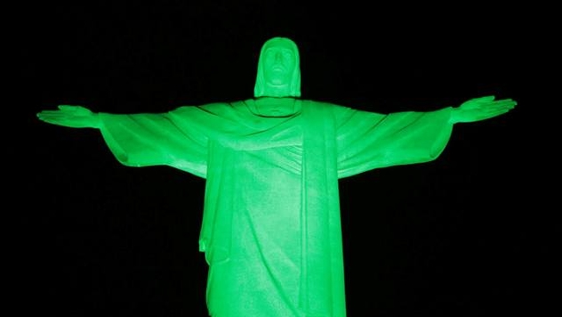 Cristo Redentor verde #EmDefesaDelas