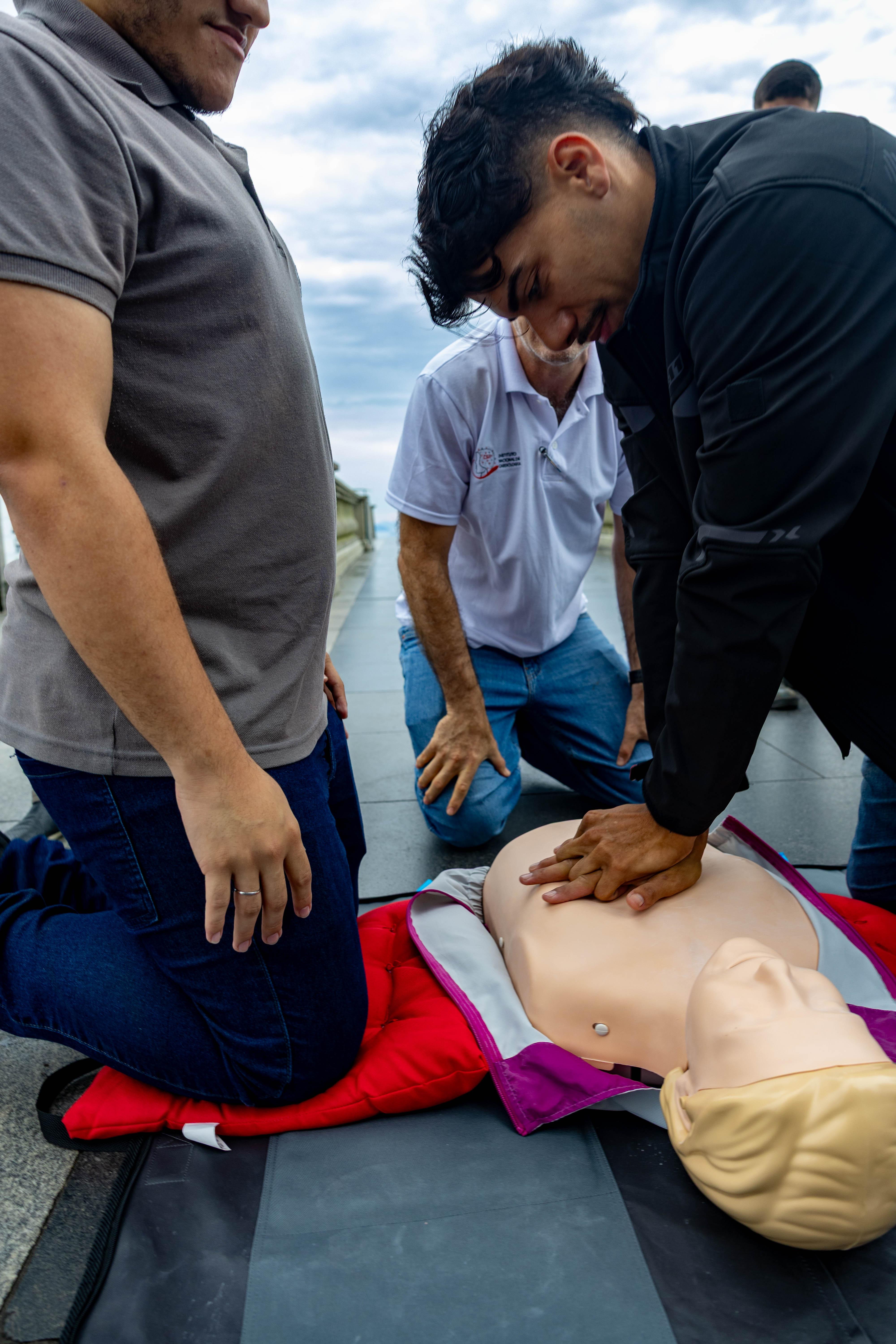 Santuário Cristo Redentor, em parceria com INC, realiza curso de atendimentos para funcionários sobre paradas cardiorrespiratórias