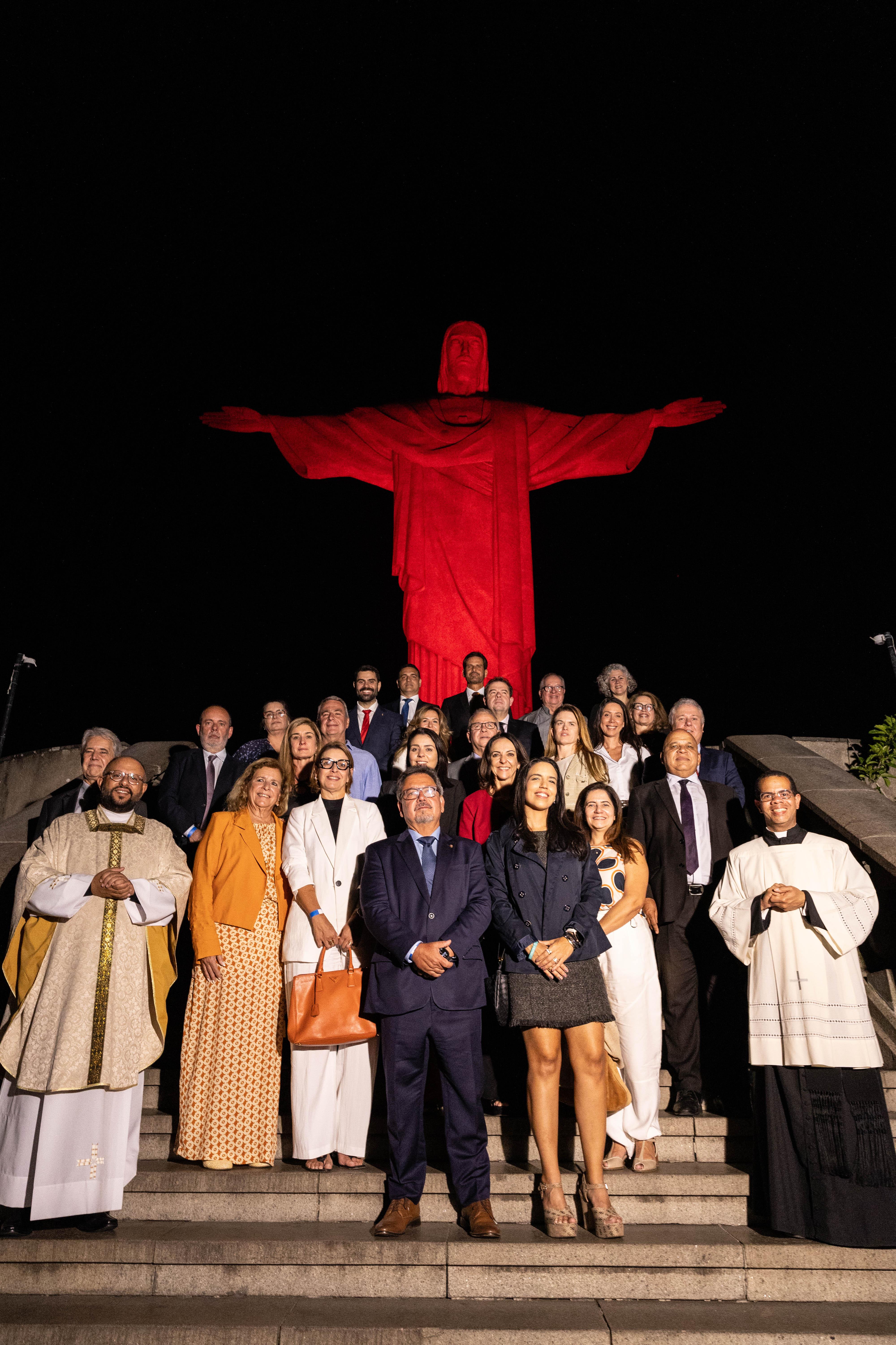 Santuário Cristo Redentor realiza Missa e iluminação especial pelo Dia do Ministério Público do Rio de Janeiro