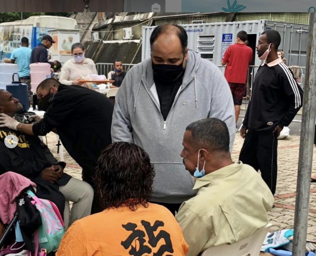 Padre Omar celebra aniversário com ação beneficente
