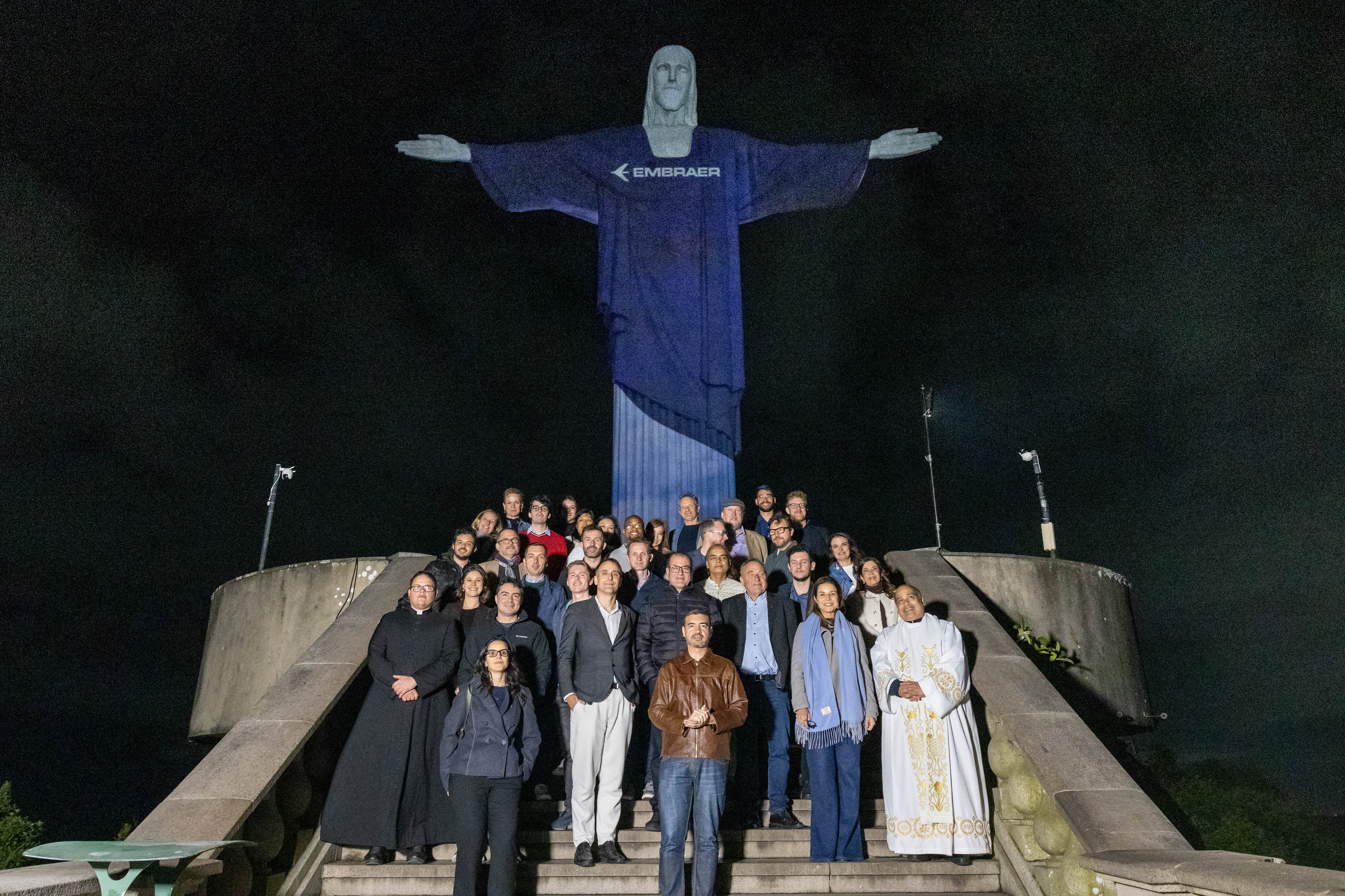 Projeção EMBRAER no Cristo Redentor